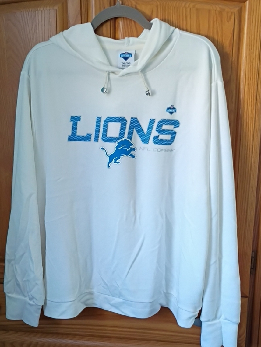 Detroit Lions Off White Women's XXL Pullover Hoodie with Blue Logo